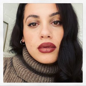 Meet your Posher, Adelina